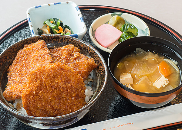 お食事