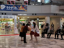 փZj[