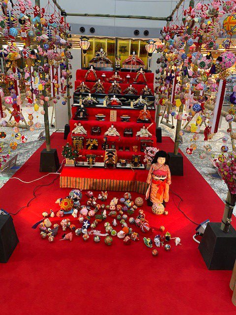 福岡 柳川伝統のつるし雛 さげもん 展示について 新潟空港ビルディング