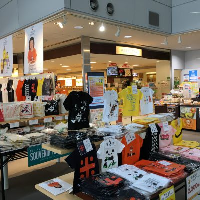 刷屋「新潟Ｔシャツ委員会」「トートバッグ」などの展示販売を行います