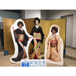 「古町芸妓」フォトスポットに古町芸妓のマネキンが参加♪